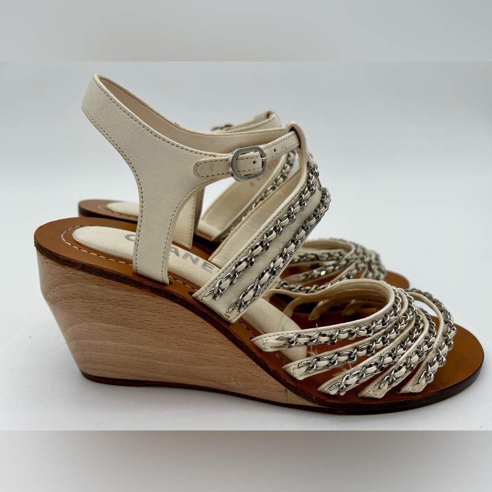 Chanel Chain Strap Sandals Wedges White Leather Silver Chain Size 37 US 6.5